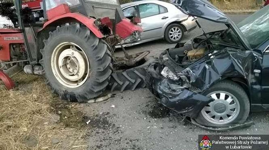 Kraksa samochodów i ciągnika rolniczego. Traktorzysta był pijany