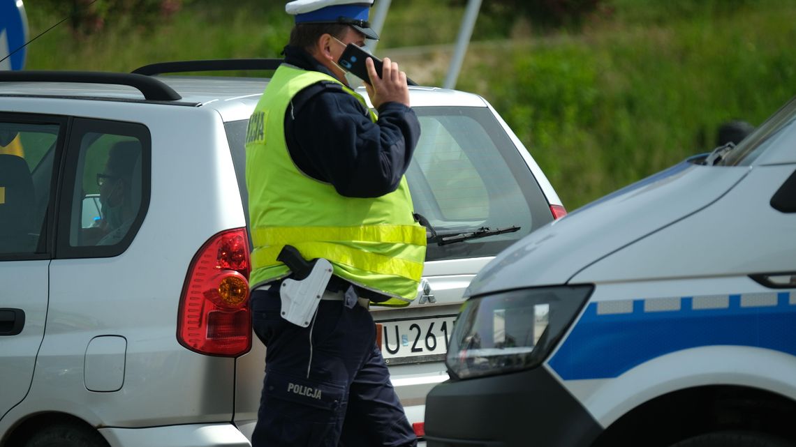Kraśnik. Ciężarówka zderzyła się z busem. Jedna osoba ranna