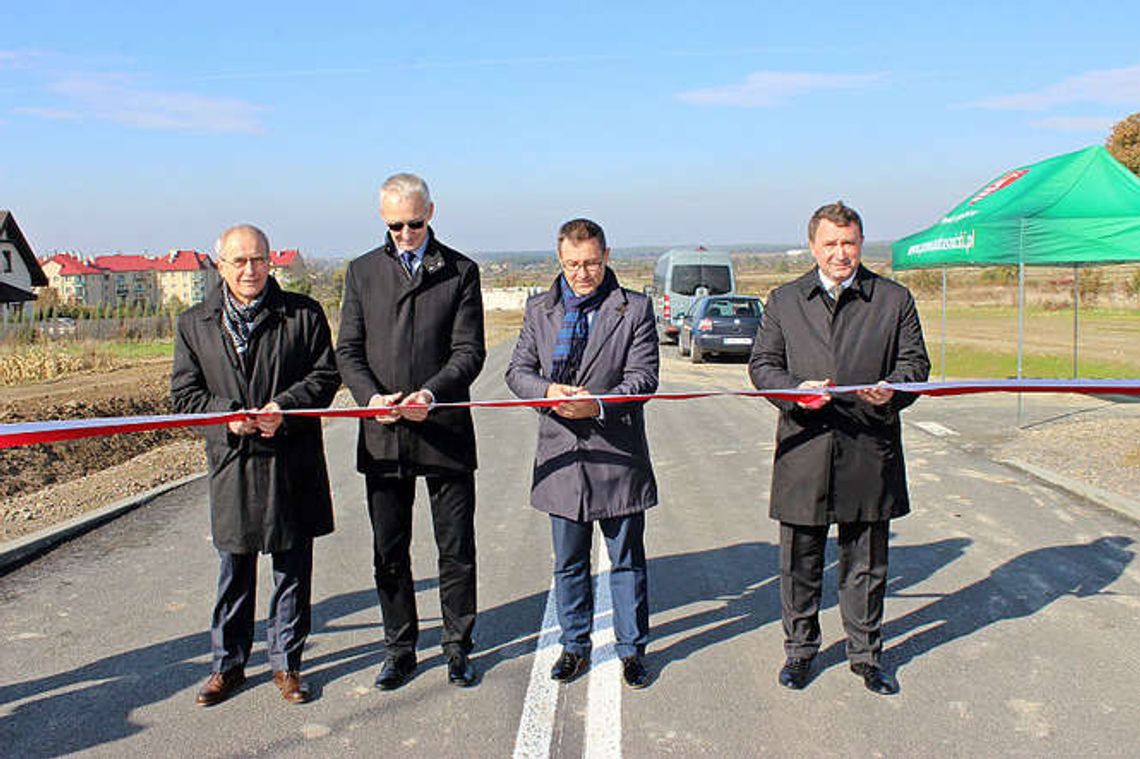 Kraśnik: Droga dojazdowa do podstrefy ekonomicznej oficjalnie otwarta 