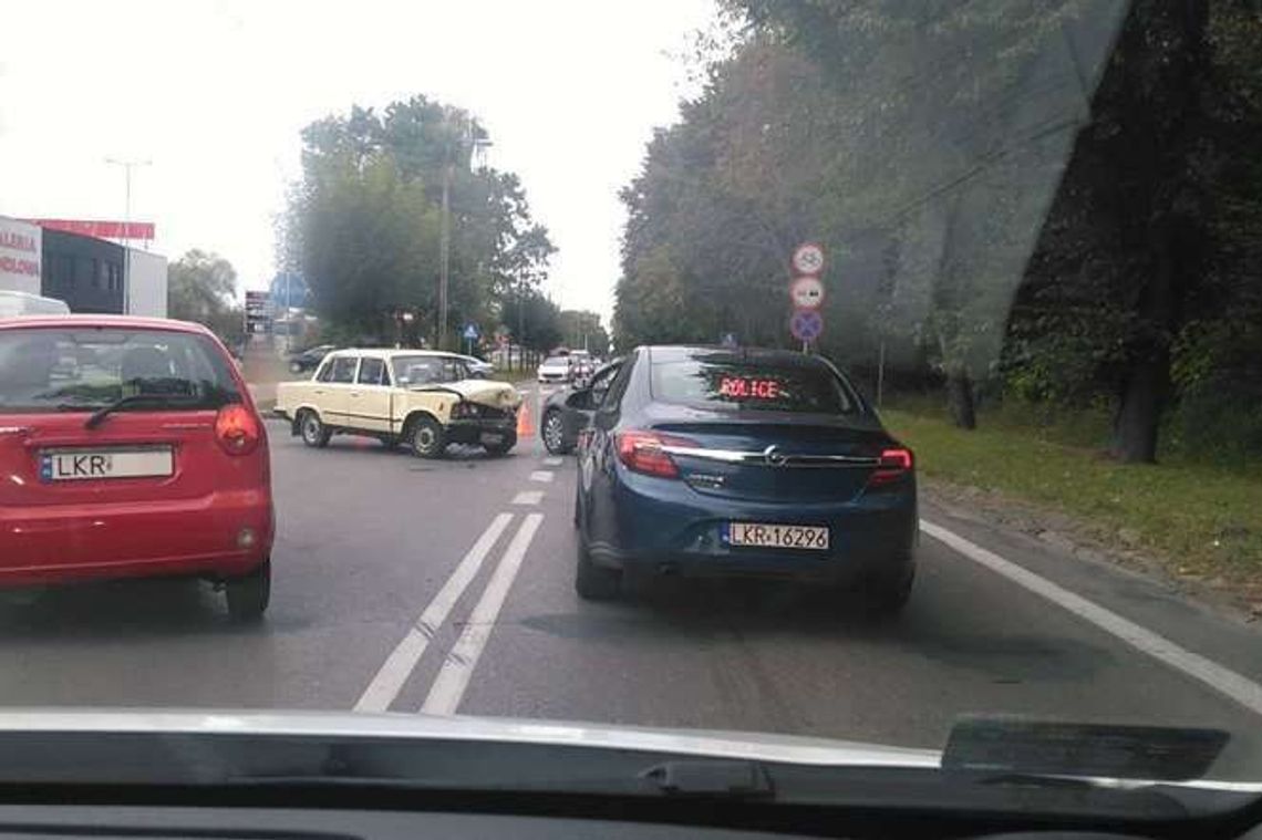 Kraśnik: Duży fiat zderzył się z chevroletem (wideo)