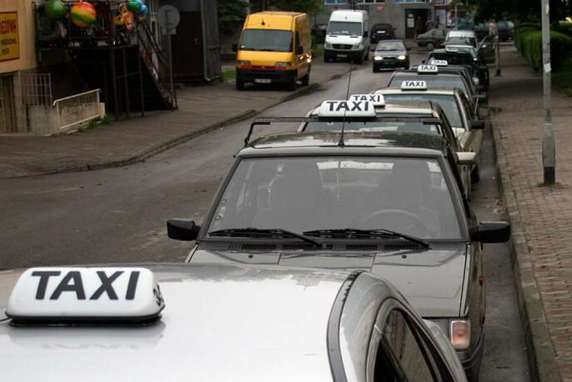 Kraśnik: Nocą taksówką albo na piechotę Kraśnik: Nocą taksówką albo na piechotę