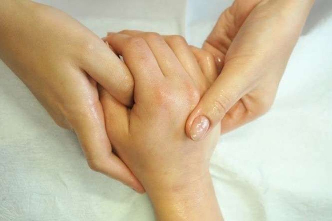 Kraśnik: Okaleczone ręce uczennicy. To gra "Niebieski wieloryb"