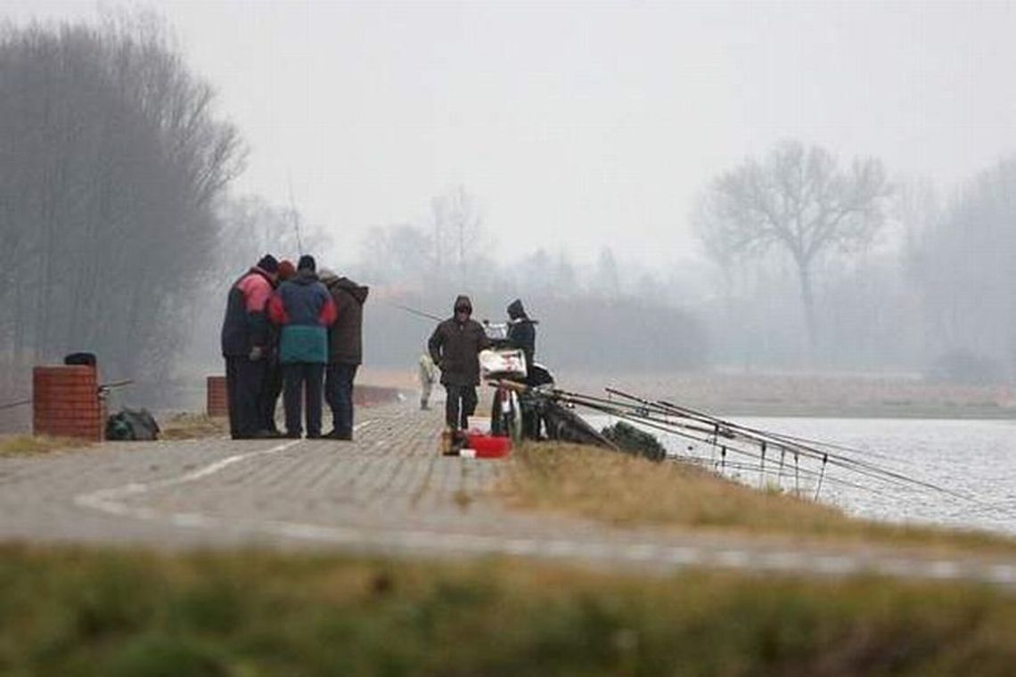 Kraśnik: Zbudowali zalew, że krew zalewa