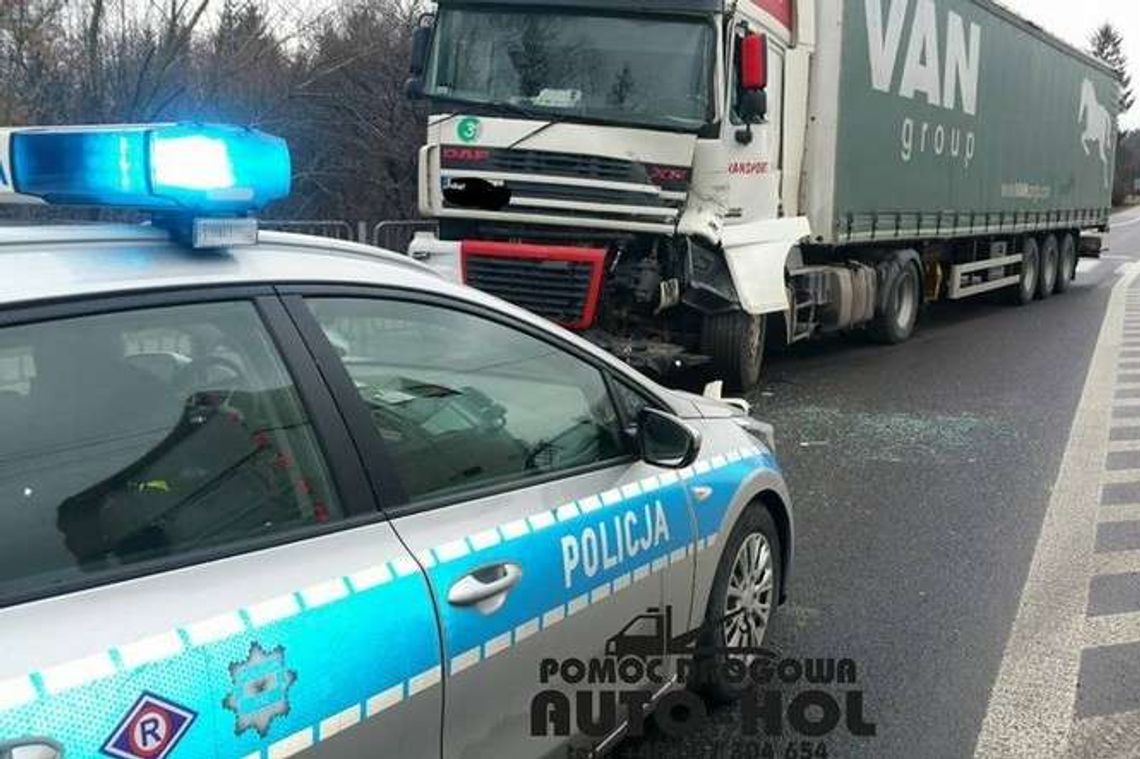 Kraśnik: Zderzenie dwóch ciężarówek na drodze nr 19