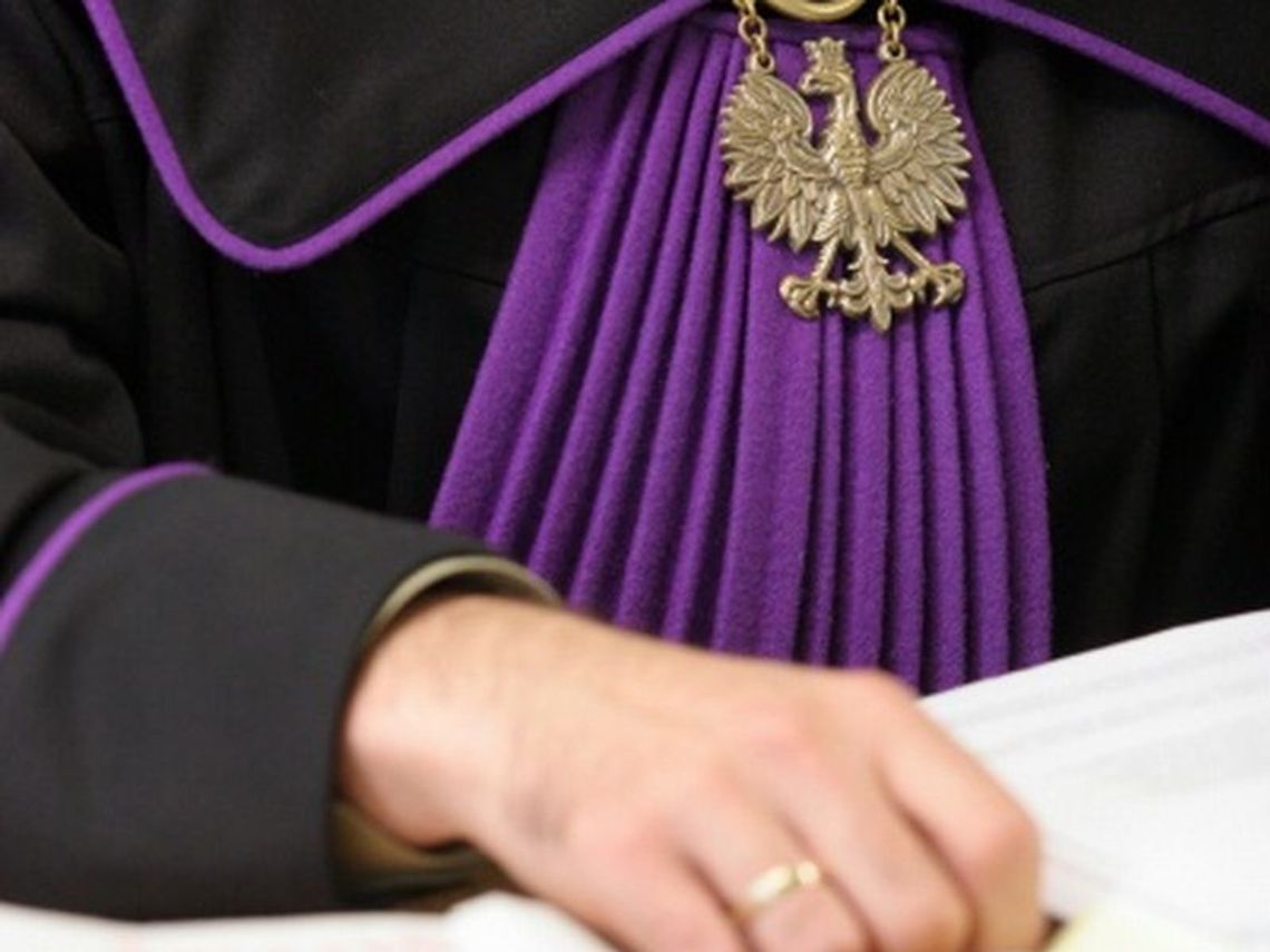 Kraśnik: Żona śmiertelnie raniła męża. Wyrok w zawieszeniu Kraśnik: Żona śmiertelnie raniła męża. Wyrok w zawieszeniu