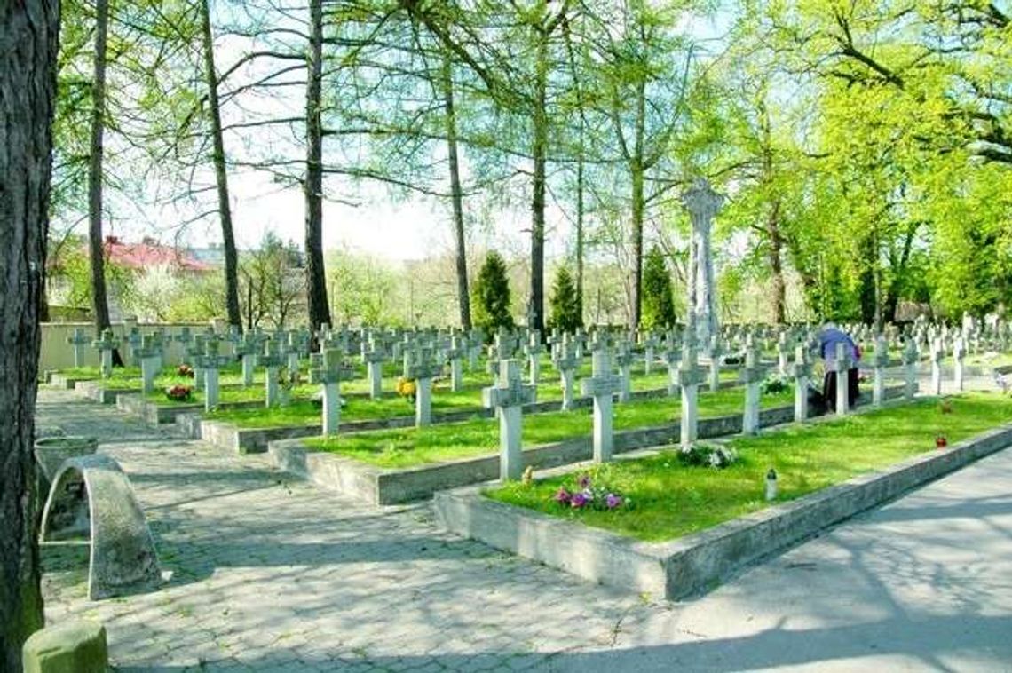 Krasnystaw: Co się zmieni na żołnierskich mogiłach?