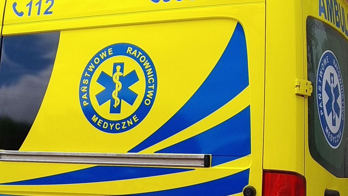 Krasnystaw. Dachowanie na zakręcie. Dwie 19-latki trafiły do szpitala