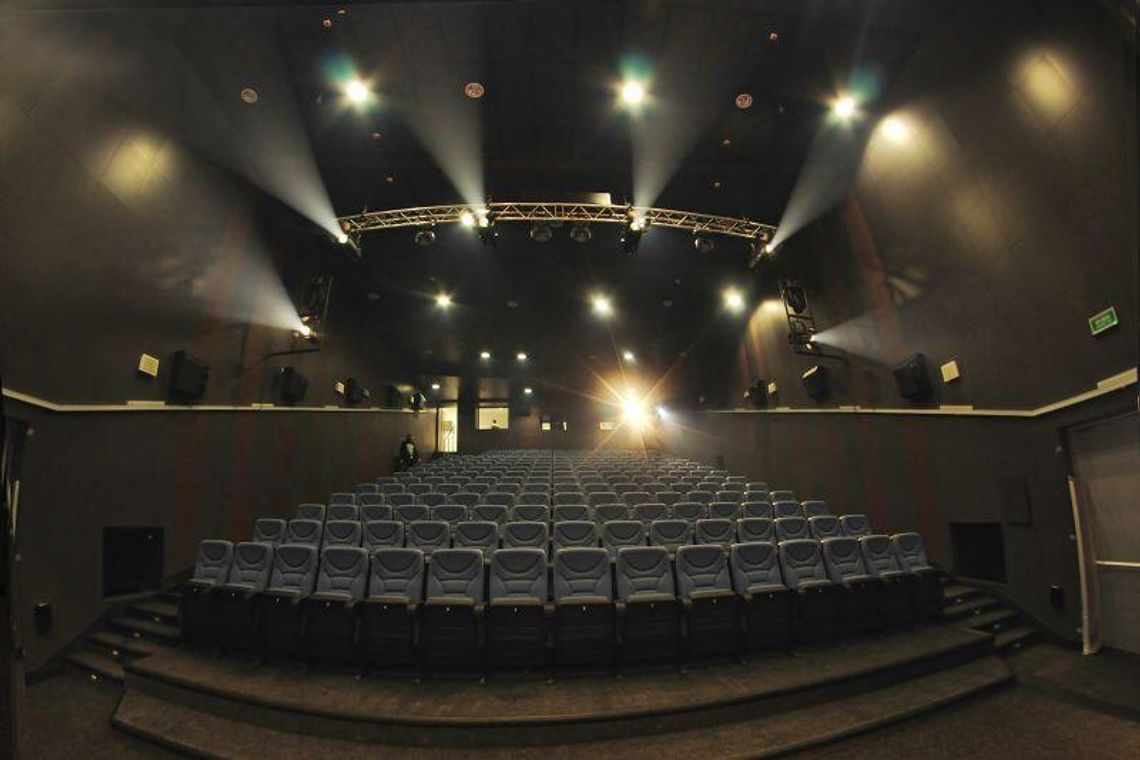 Krasnystaw: Mnóstwo chętnych do testowania kina 3D