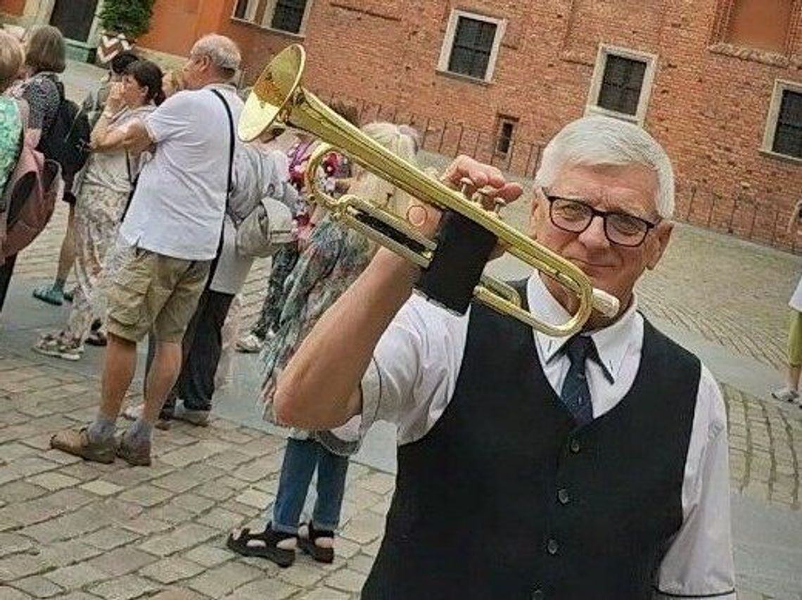 Krasnystaw nastawił muzyczny zegar. Hejnał powrócił wraz z legendą Mieczysław Pawelec hejnał