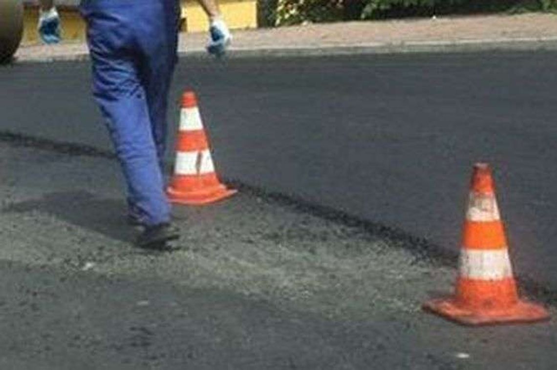 Krasnystaw: Remont drogi, ścieżka i toaleta