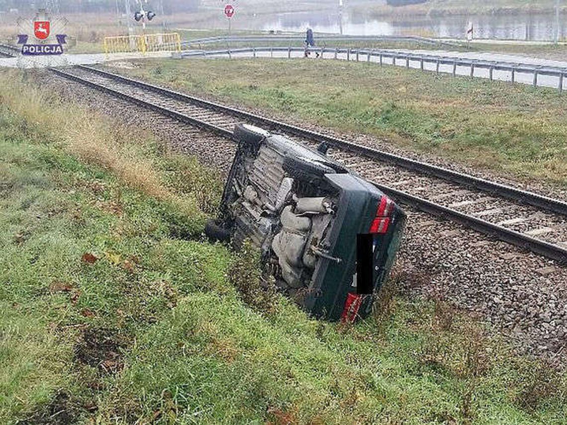 Krasnystaw: Samochód wypadł z drogi. Kierowca był pijany