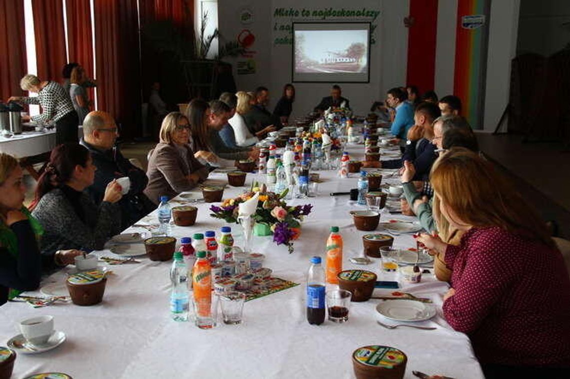 Krasnystaw: Zsiadłe mleko smakowało gościom z Bałkanów