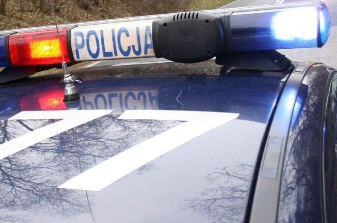 Krępiec. Ciężarówka wjechała w busa drogowców na S17