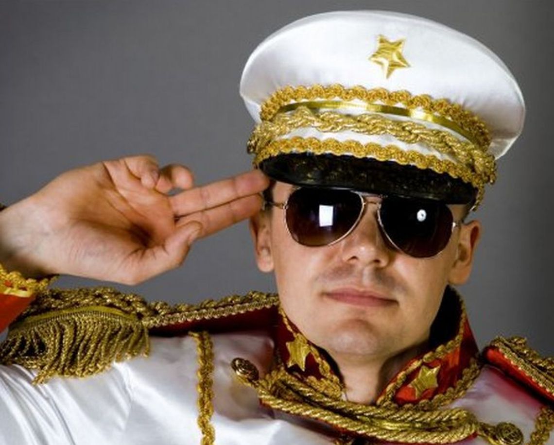 Król disco-polo skończył studia. Zobacz jakie (wideo)