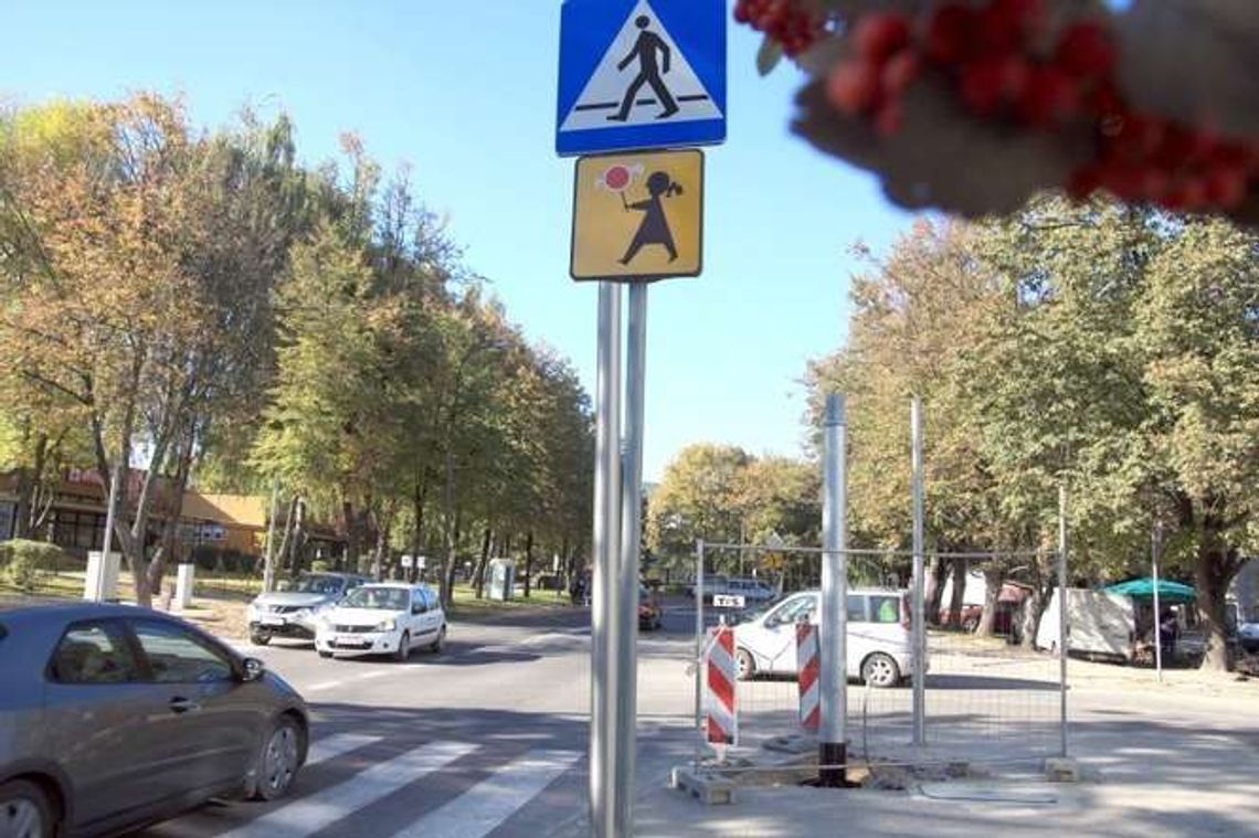 Kruczkowskiego: Nowa sygnalizacja koło szkoły Kruczkowskiego: Nowa sygnalizacja koło szkoły