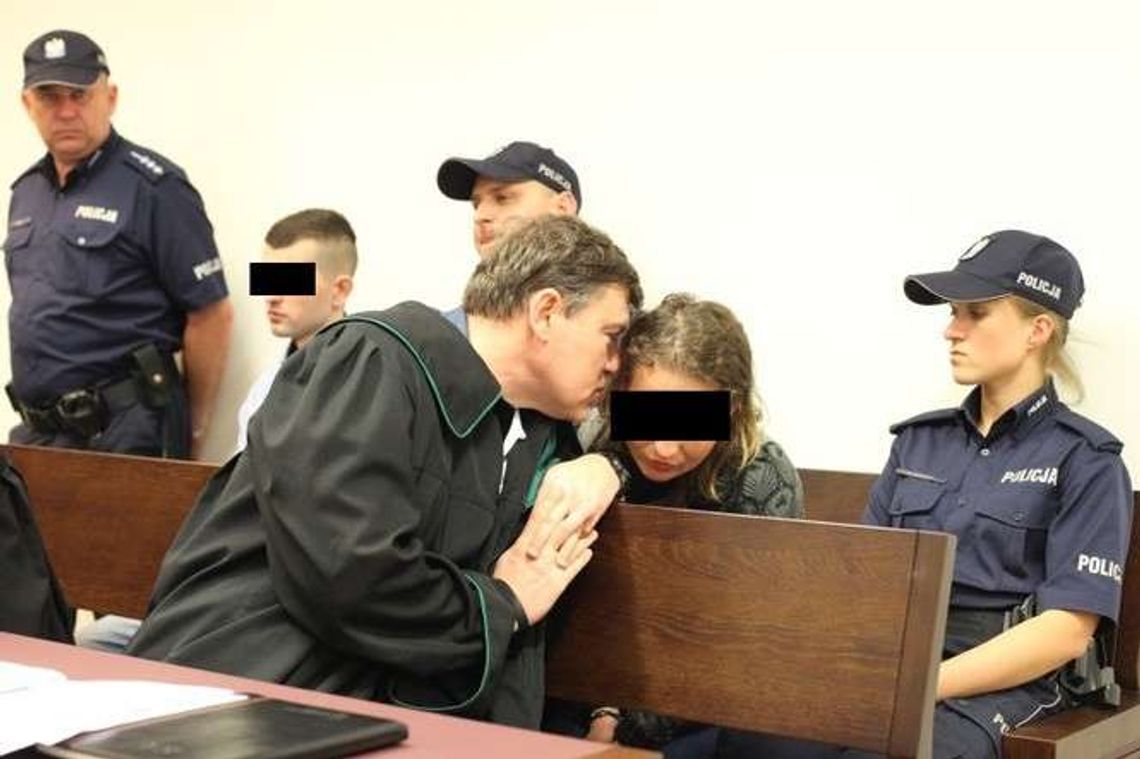 Krwawa awantura w mieszkaniu na Czubach. 31-latek ledwie przeżył. "Uderzałem na oślep" Krwawa awantura w mieszkaniu na Czubach. 31-latek ledwie przeżył. "Uderzałem na oślep"