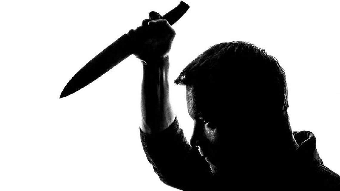 Krwawy finał imprezy przy świątecznym stole w Kurowie. Pijany 47-latek omal nie zabił swojego znajomego