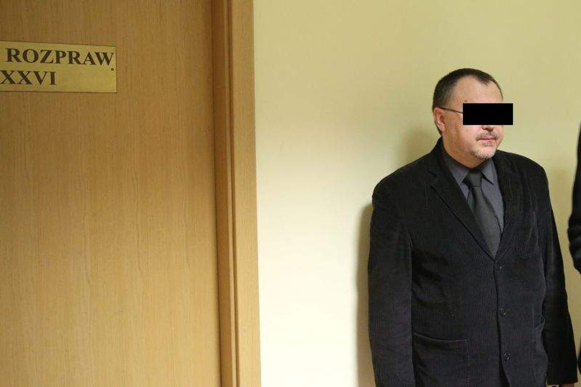 Kryminalne przypadki u \"Św. Teresy” Dyrektor handlował świadectwami?