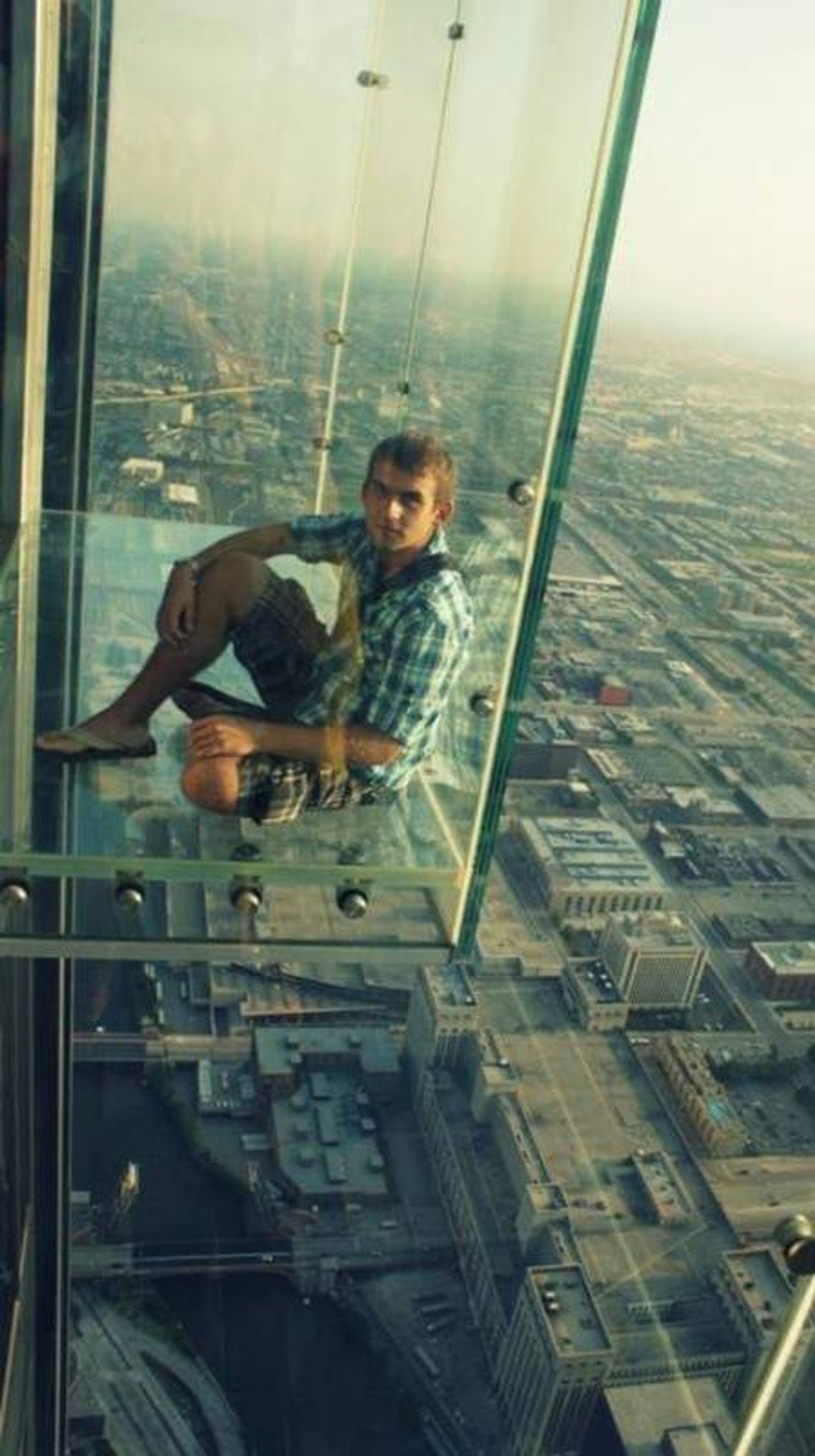 Krystian wygrał akademik!