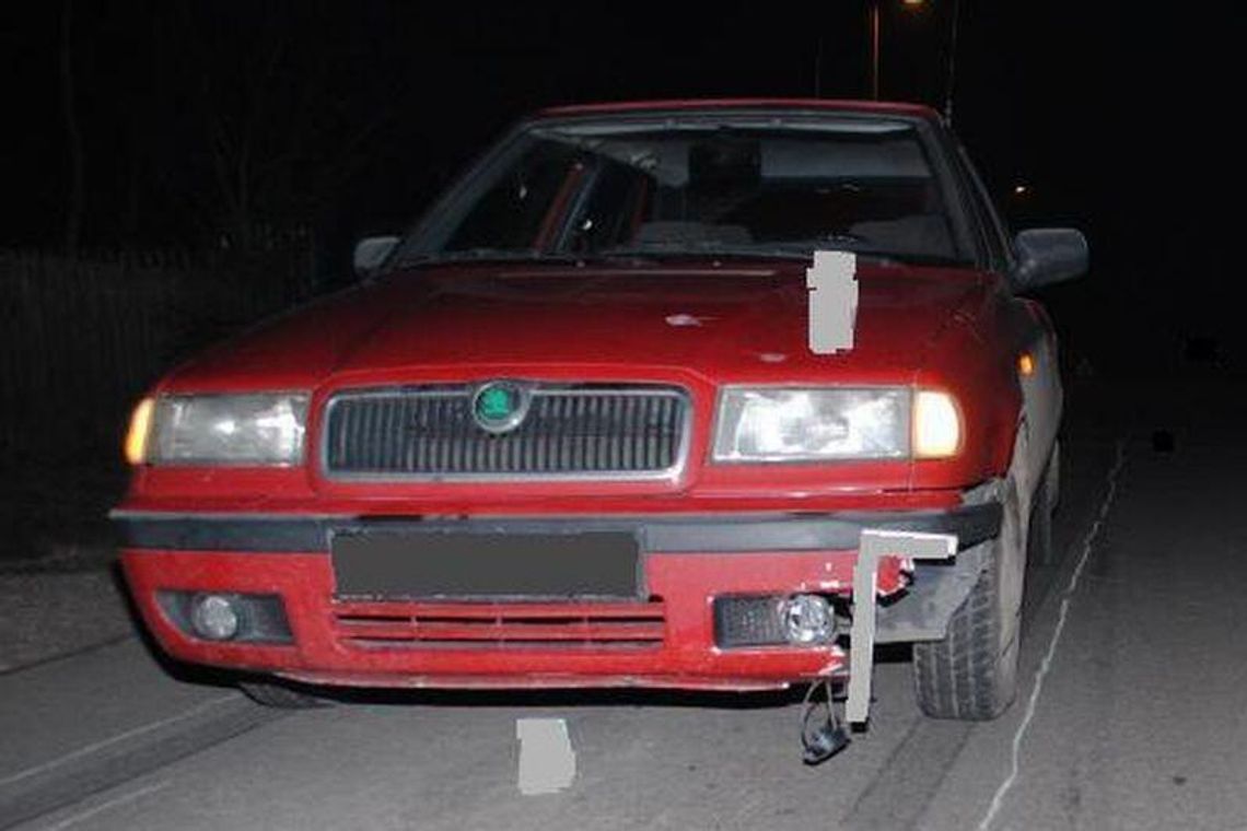 Krzemień: Mężczyzna zatoczył się pod samochód