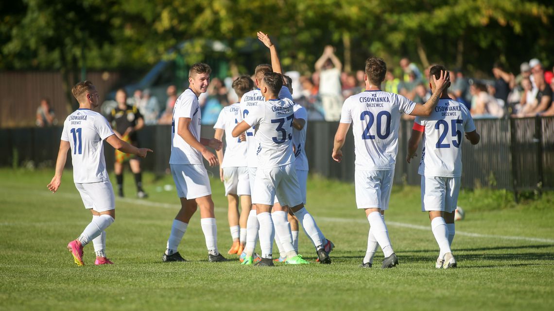 KS Cisowianka Drzewce po wygranej z Granitem Bychawa spędzi sobotę na fotelu lidera