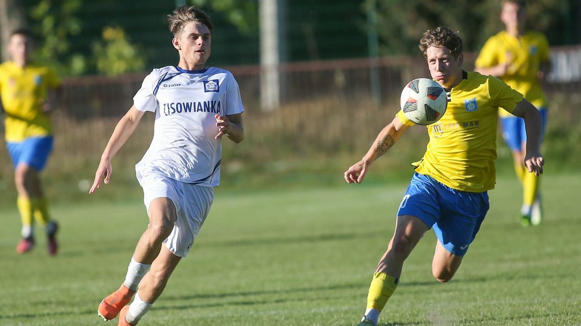KS Cisowianka Drzewce spróbuje utrzymać kadrę, Jagiellonia Białystok sprawdzi młodzieżowca