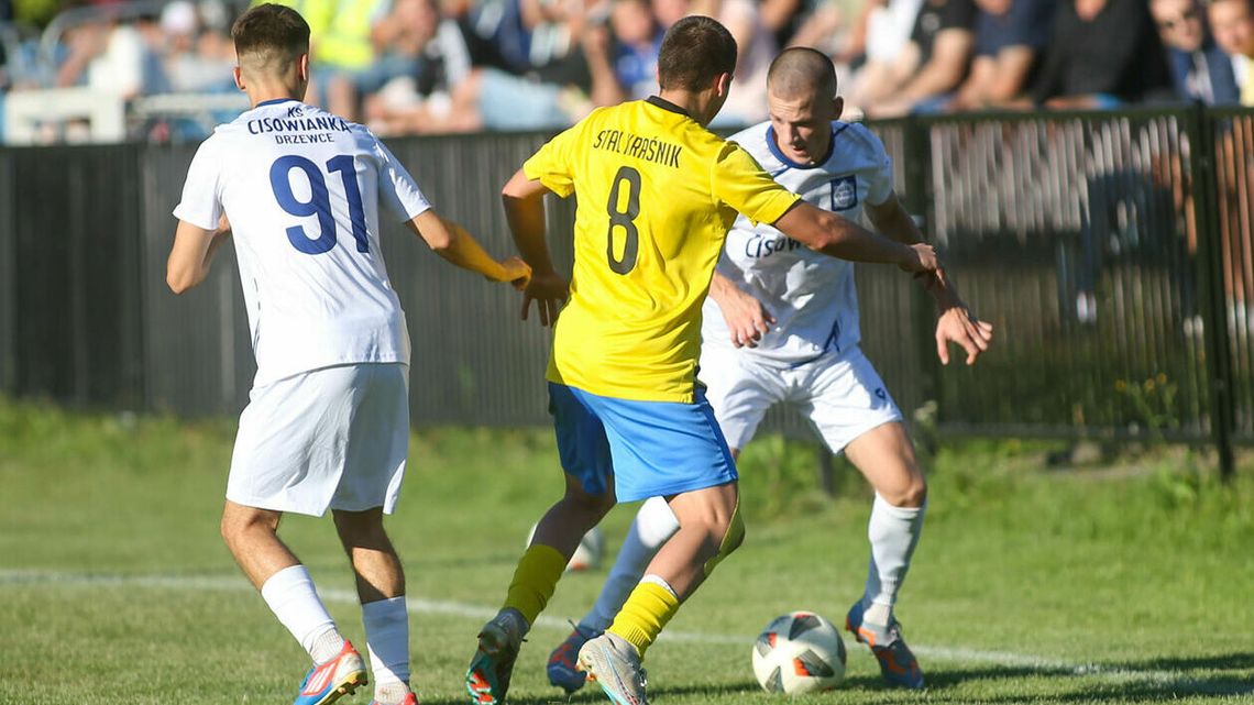 KS Cisowianka jednak w okręgówce. Ile drużyn zagra w Hummel IV lidze?