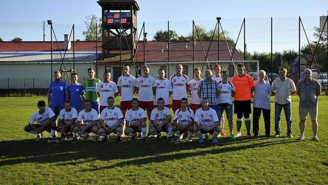 KS Drzewce - LKS Stróża 0:1. Stróża bliższa gry w okręgówce KS Drzewce - LKS Stróża 0:1. Stróża bliższa gry w okręgówce