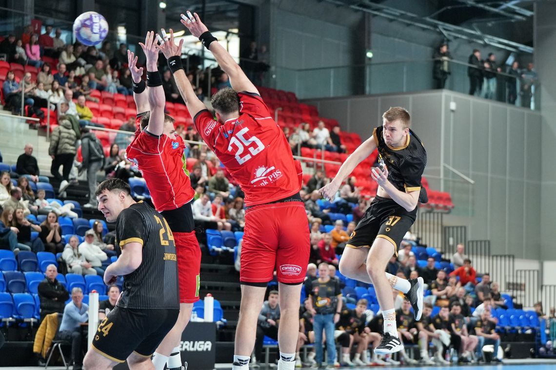 KS Lotto Puławy nie może dzisiaj przegrać z Zagłębiem Lubin KS Lotto Puławy nie może dzisiaj przegrać z Zagłębiem Lubin