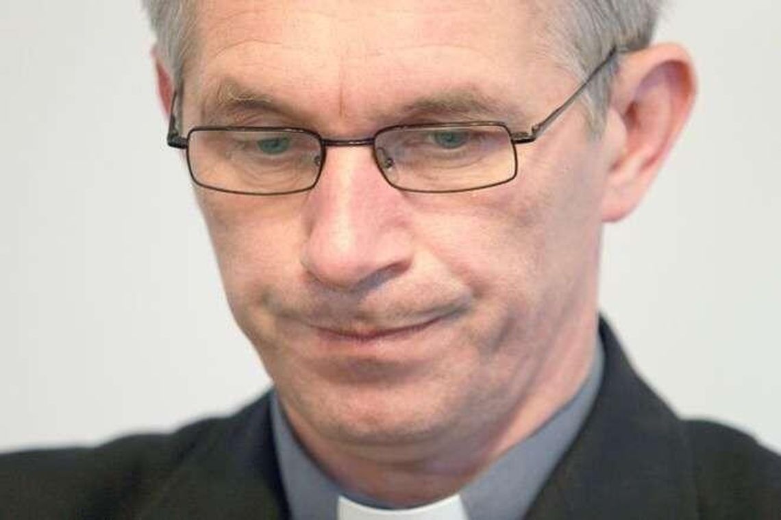 Ks. Puzewicz o przyjęciu uchodźców: "Chętnie dołożę się do budowy meczetu" Ks. Puzewicz o przyjęciu uchodźców: "Chętnie dołożę się do budowy meczetu"