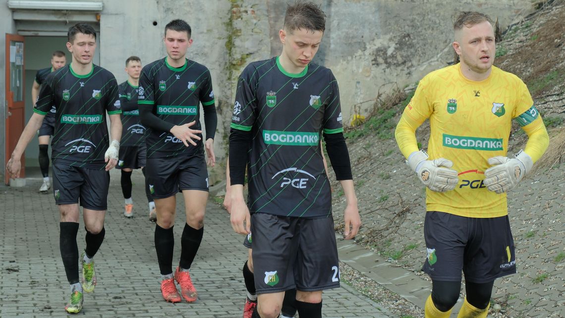 KS Wiązownica – Chełmianka 3:0. Przegrali mecz za sześć punktów