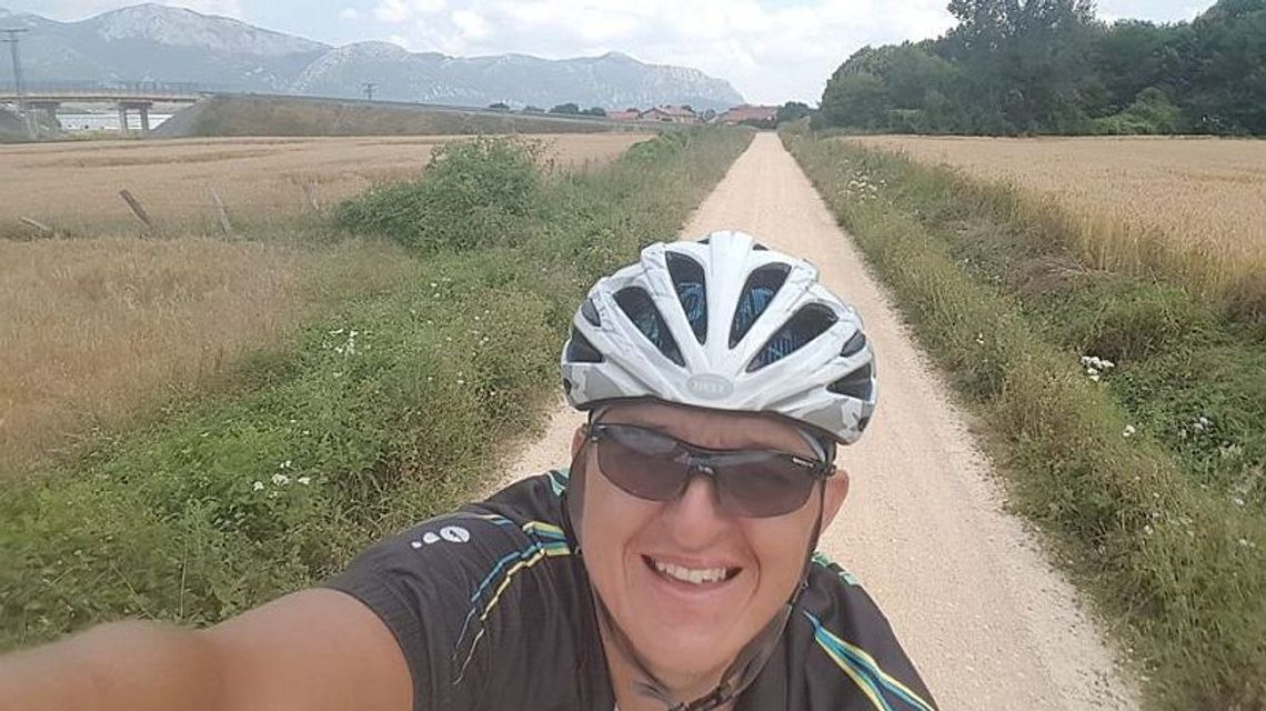 Ksiądz dotarł rowerem na Gibraltar. Spotkanie z duchownym Ksiądz dotarł rowerem na Gibraltar. Spotkanie z duchownym