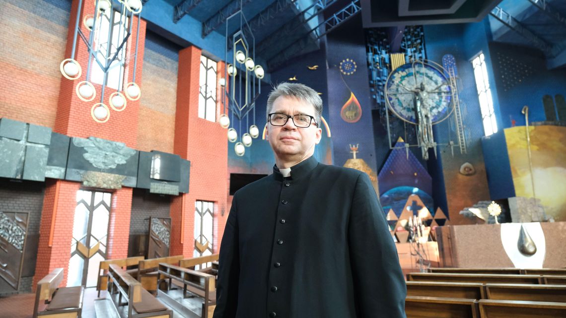 Ksiądz Ładniak: Wszyscy się boimy. Zaczynamy coraz bardziej to życie doceniać Ksiądz Ładniak: Wszyscy się boimy. Zaczynamy coraz bardziej to życie doceniać