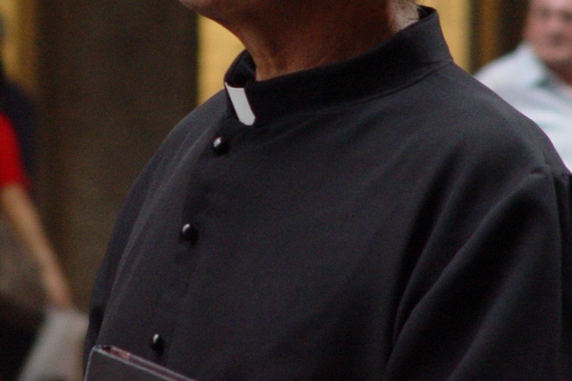 Ksiądz musi zapłacić gigantyczny podatek, bo zataił dochody