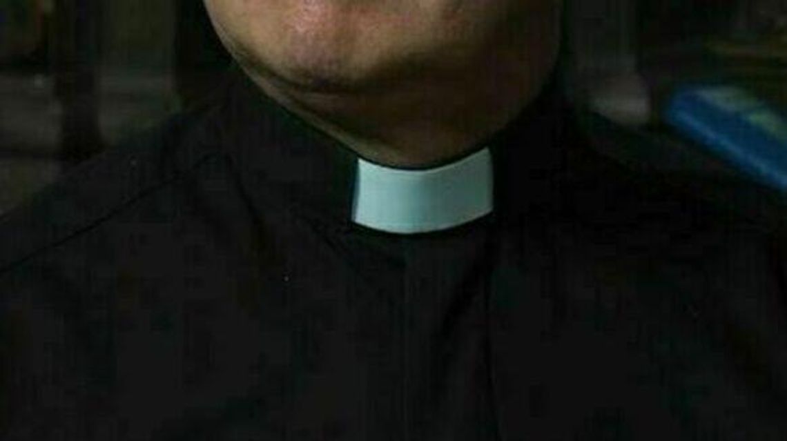 Ksiądz nagrywał mężczyznę w toalecie w galerii handlowej. Jest decyzja biskupa