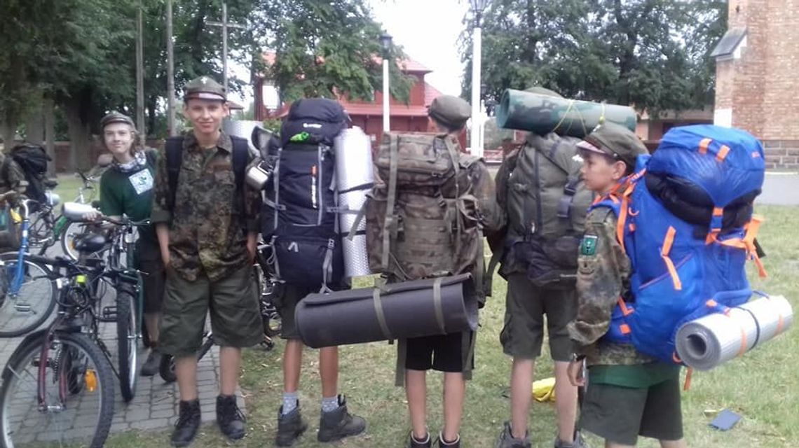 Ksiądz odmówił noclegu harcerzom. Kuria tłumaczy dlaczego 