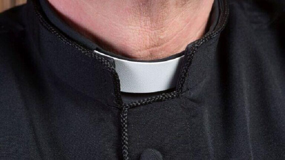 Ksiądz podglądał innych w toalecie. Jest akt oskarżenia 