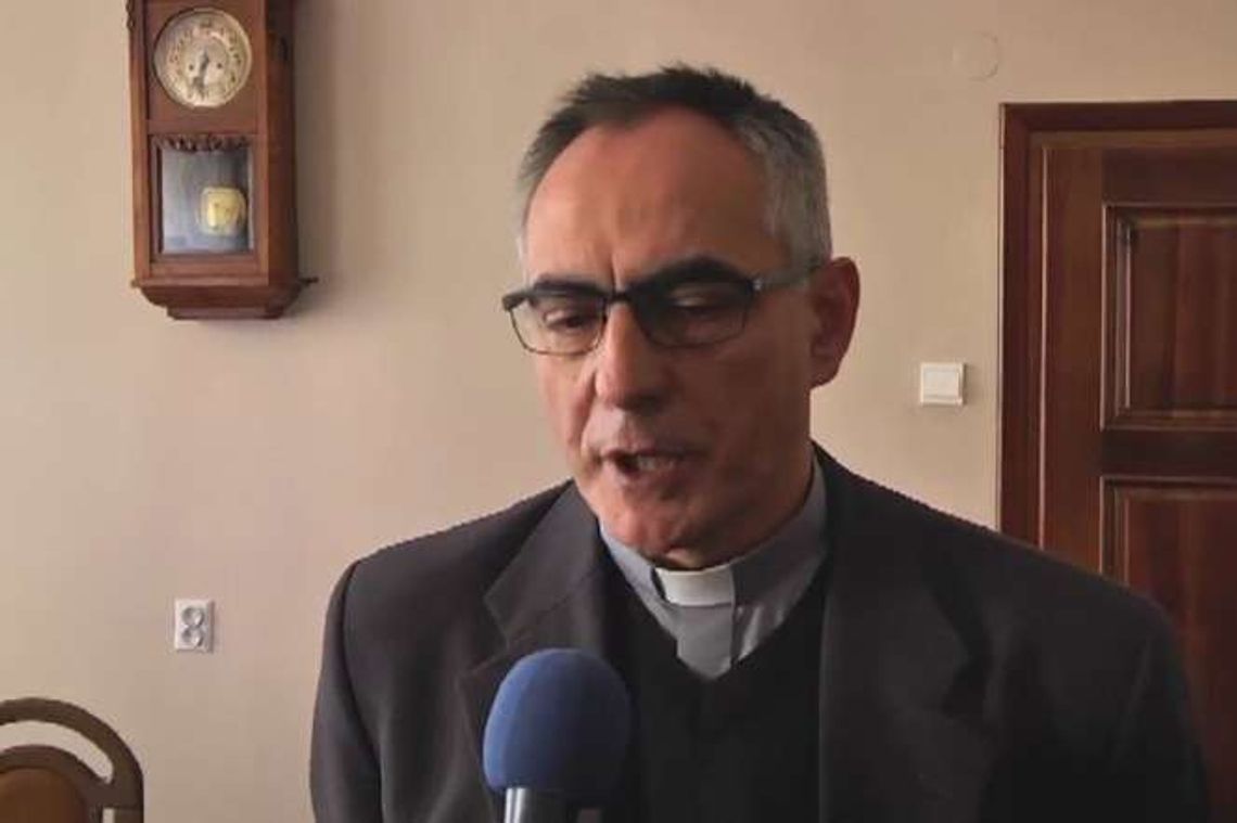 Ksiądz uwięził i gwałcił nastolatkę? Kuria: ubolewamy Ksiądz uwięził i gwałcił nastolatkę? Kuria: ubolewamy