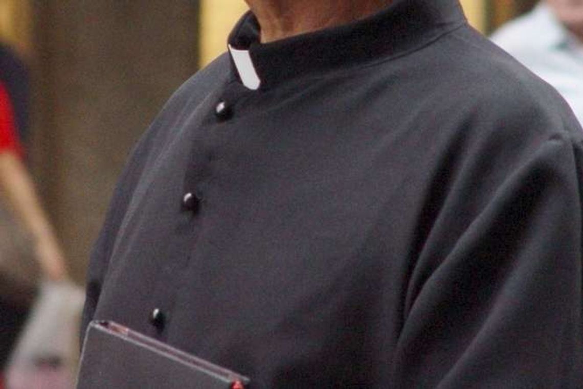 Ksiądz wypił w czasie postu i spowodował kolizję. Poniesie konsekwencje Ksiądz wypił w czasie postu i spowodował kolizję. Poniesie konsekwencje