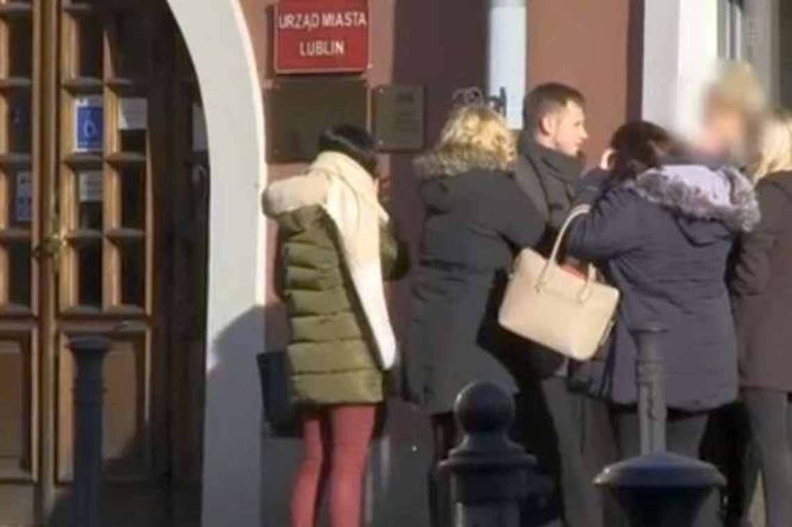 Ksiądz z Lublina zaczepiał ludzi na ulicy i oferował pomoc. Jakie były reakcje?