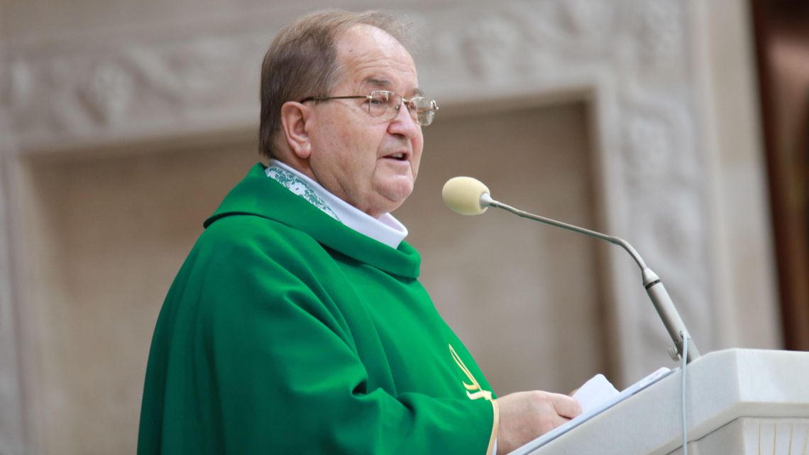 "Ksiądz zgrzeszył? No zgrzeszył. A kto nie ma pokus?" Komentarze po skandalicznych słowach ojca Rydzyka "Ksiądz zgrzeszył? No zgrzeszył. A kto nie ma pokus?" Komentarze po skandalicznych słowach ojca Rydzyka