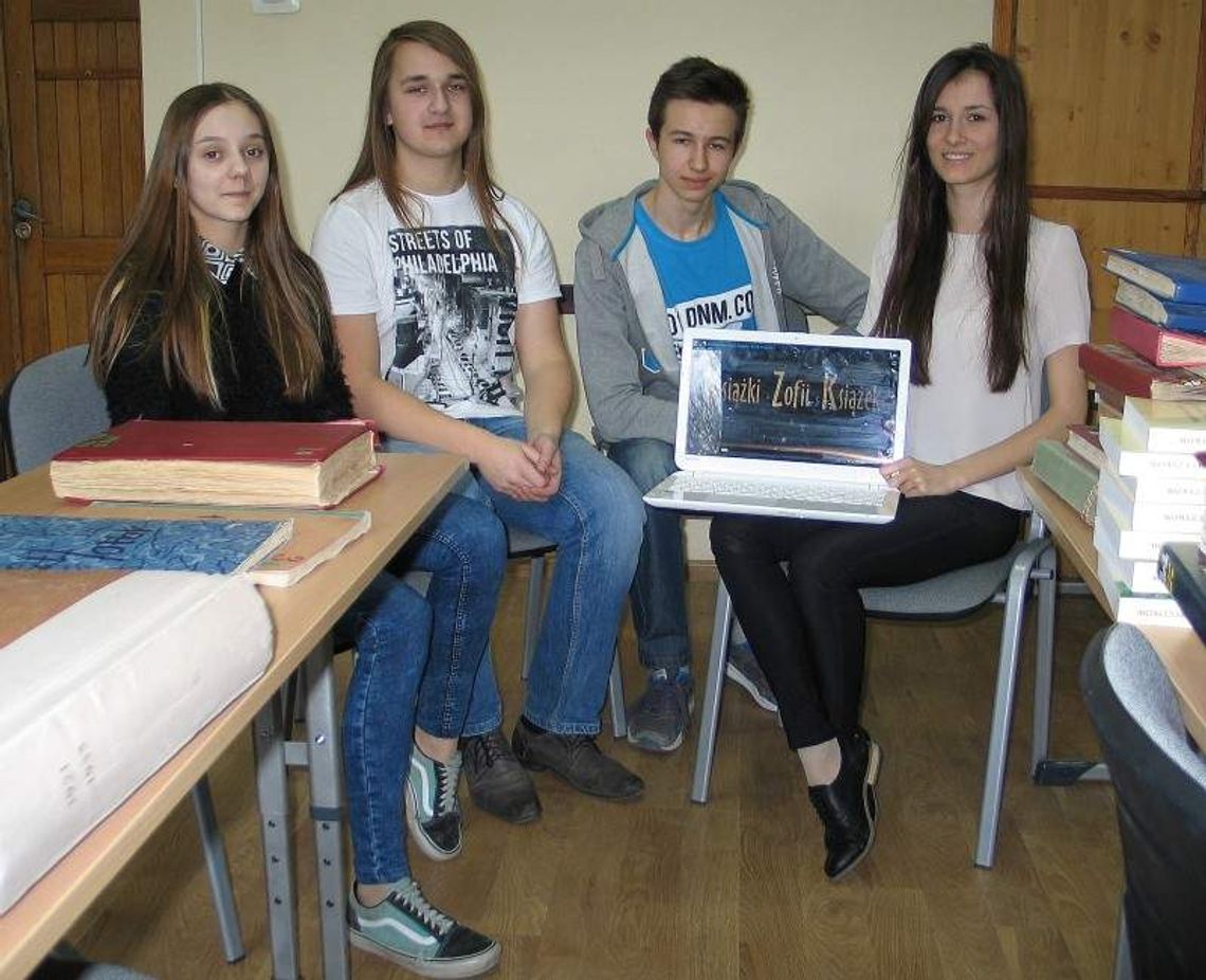 Książki Zofii Książek. Uczniowie nakręcili film o nauczycielce Książki Zofii Książek. Uczniowie nakręcili film o nauczycielce