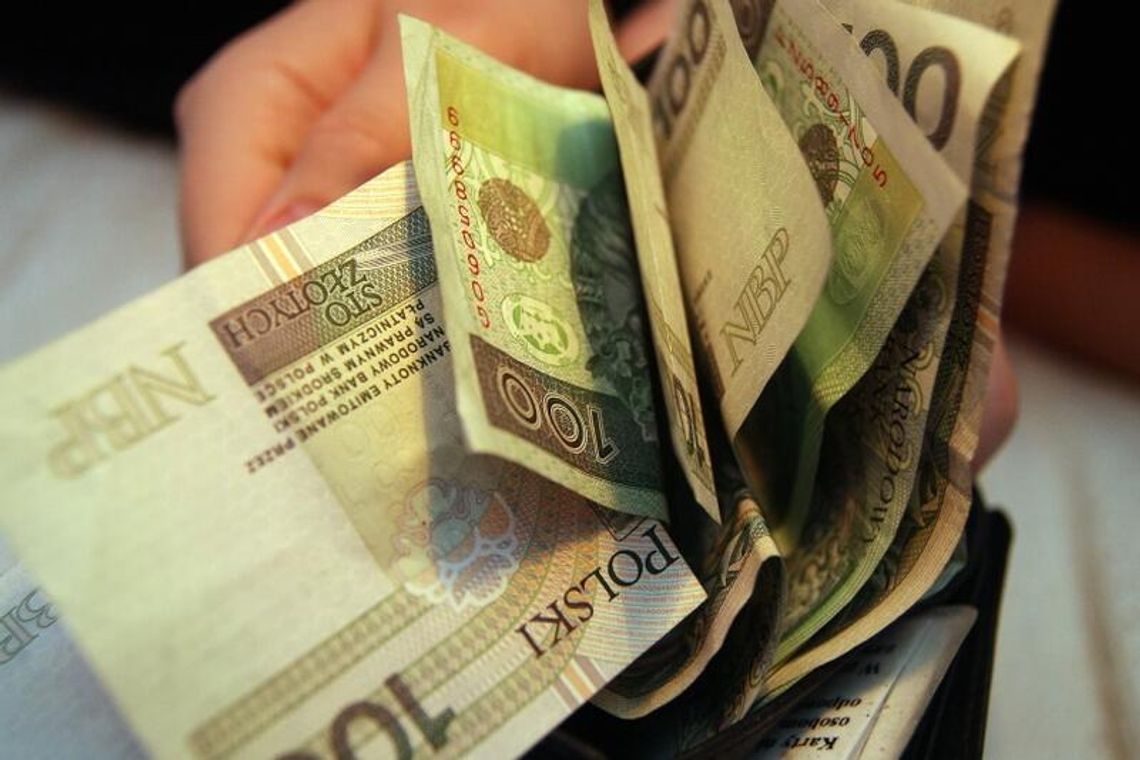 Księgowa okradała szkoły. Przelała na swoje konto prawie 250 tys. zł Księgowa okradała szkoły. Przelała na swoje konto prawie 250 tys. zł
