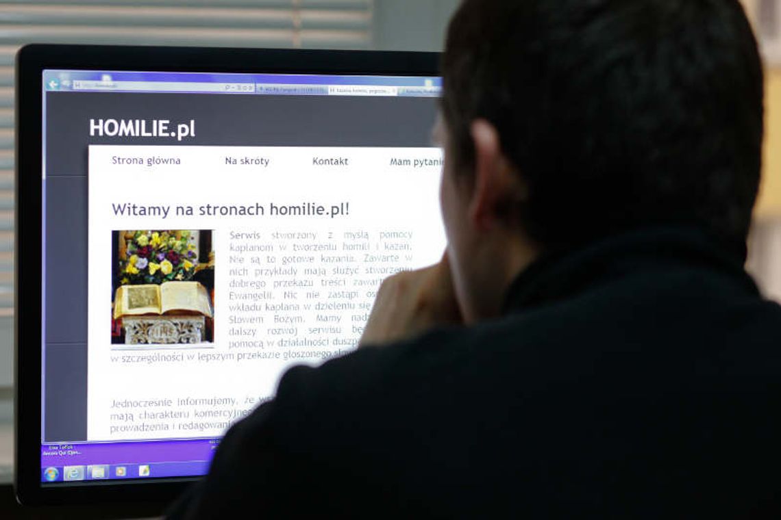 Księża kupują kazania w Internecie. 10 zł za jedno
