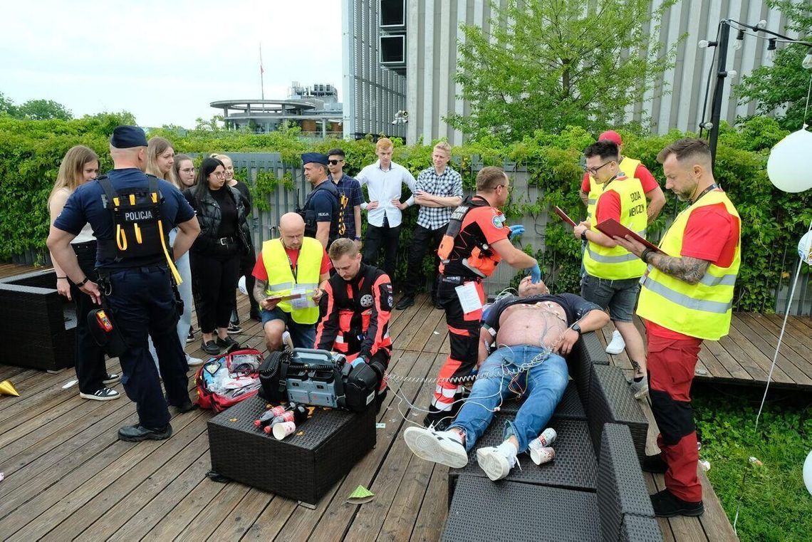 Kto najlepiej ratuje życie?