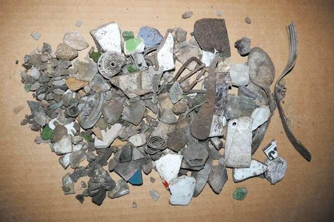 Kto podrzuca widelce na drogę? Kierowca już dwa razy uszkodził oponę Kto podrzuca widelce na drogę? Kierowca już dwa razy uszkodził oponę