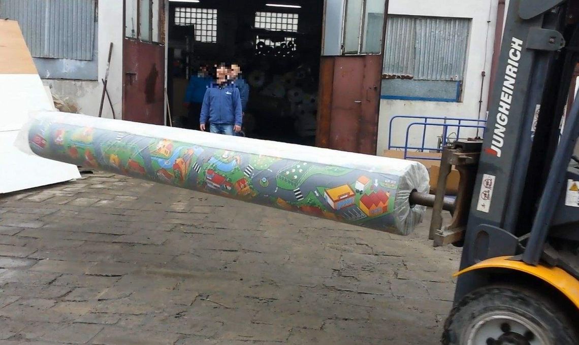 Kto ukradł wykładzinę? Prywatne śledztwo właściciela