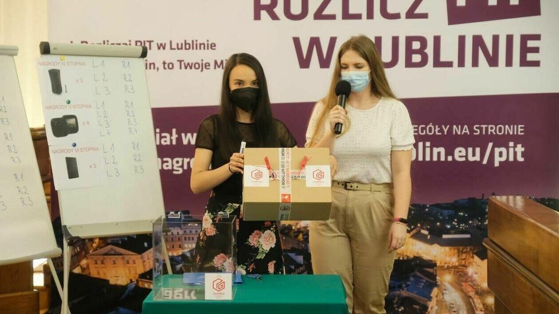 Ktoś będzie jeździł hybrydową toyotą. Opłacało się płacić podatki w Lublinie Ktoś będzie jeździł hybrydową toyotą. Opłacało się płacić podatki w Lublinie