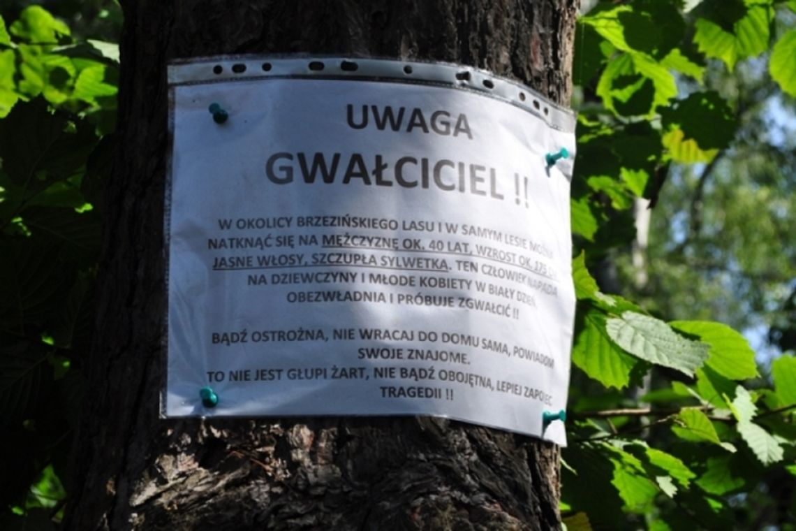 Ktoś straszy Świdnik gwałcicielem. Plakaty na ulicach Ktoś straszy Świdnik gwałcicielem. Plakaty na ulicach