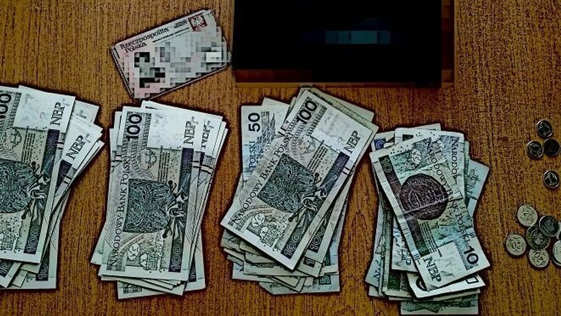 Ktoś zgubił sporą gotówkę w toalecie w Krasnymstawie